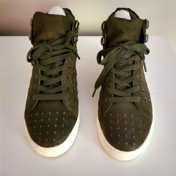 Vince Camuto Bestinda NIB - Picture 2 of 5